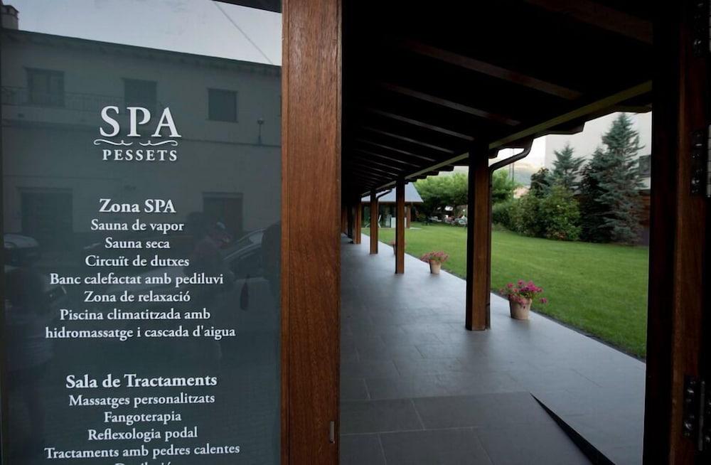 Apartamentos Pessets Adelaida Sort Exterior foto